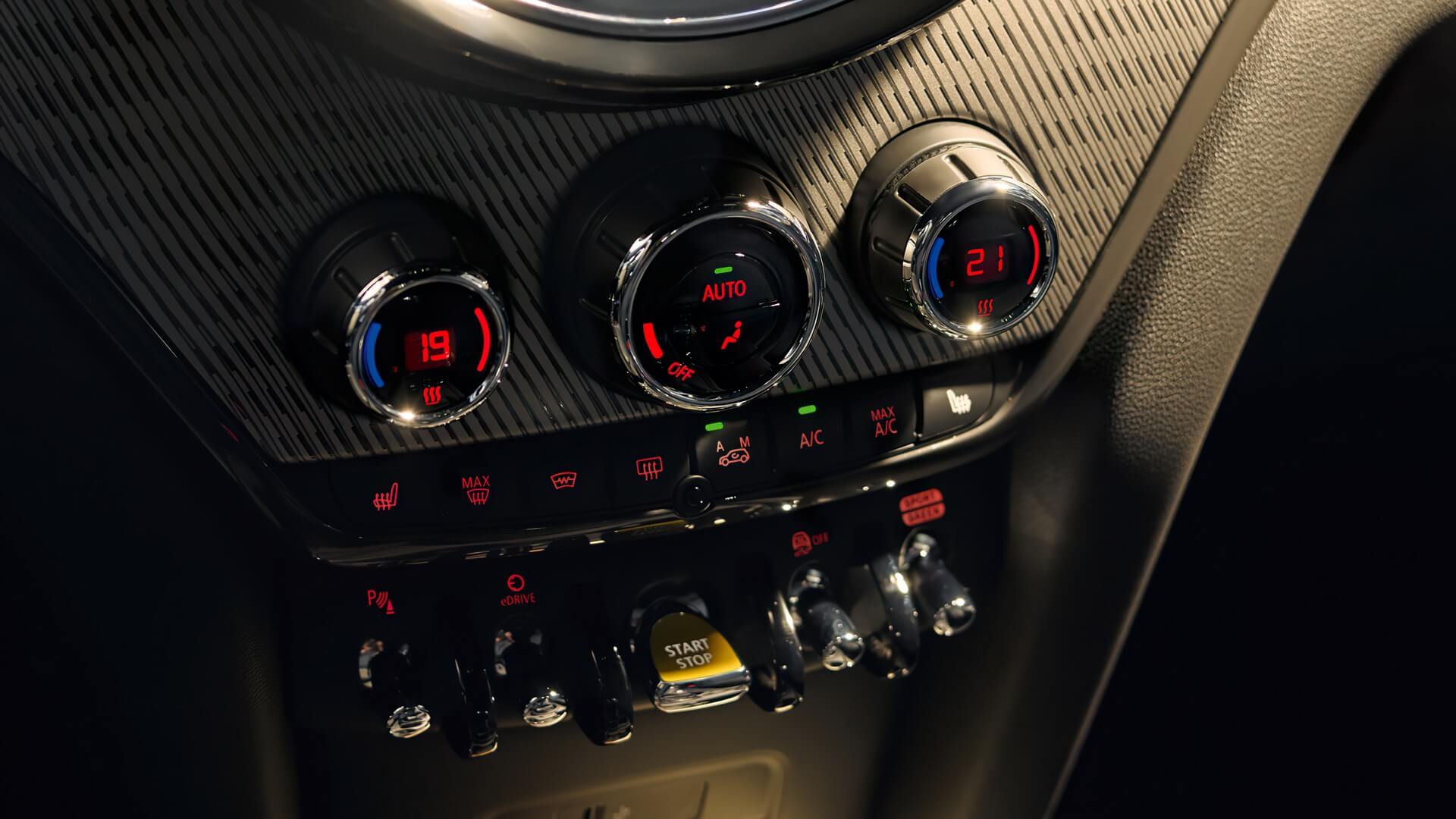 АКЦЕНТИ В КОЛЬОРІ ENERGETIC YELLOW.