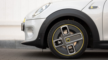 Новий повністю електричний MINI Cooper SE: старт продажів в Україні.